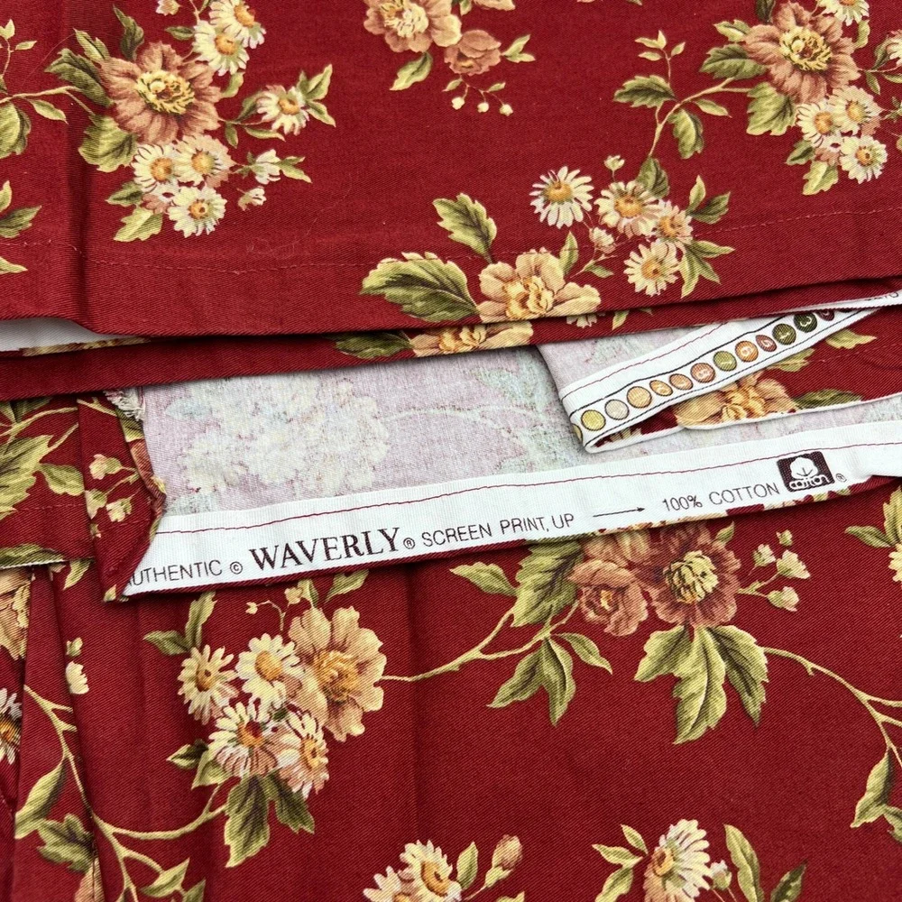 Waverly Heirloom Trellis Red Floral Cotton Fabric Tablecloth 92x53 Cottagecore